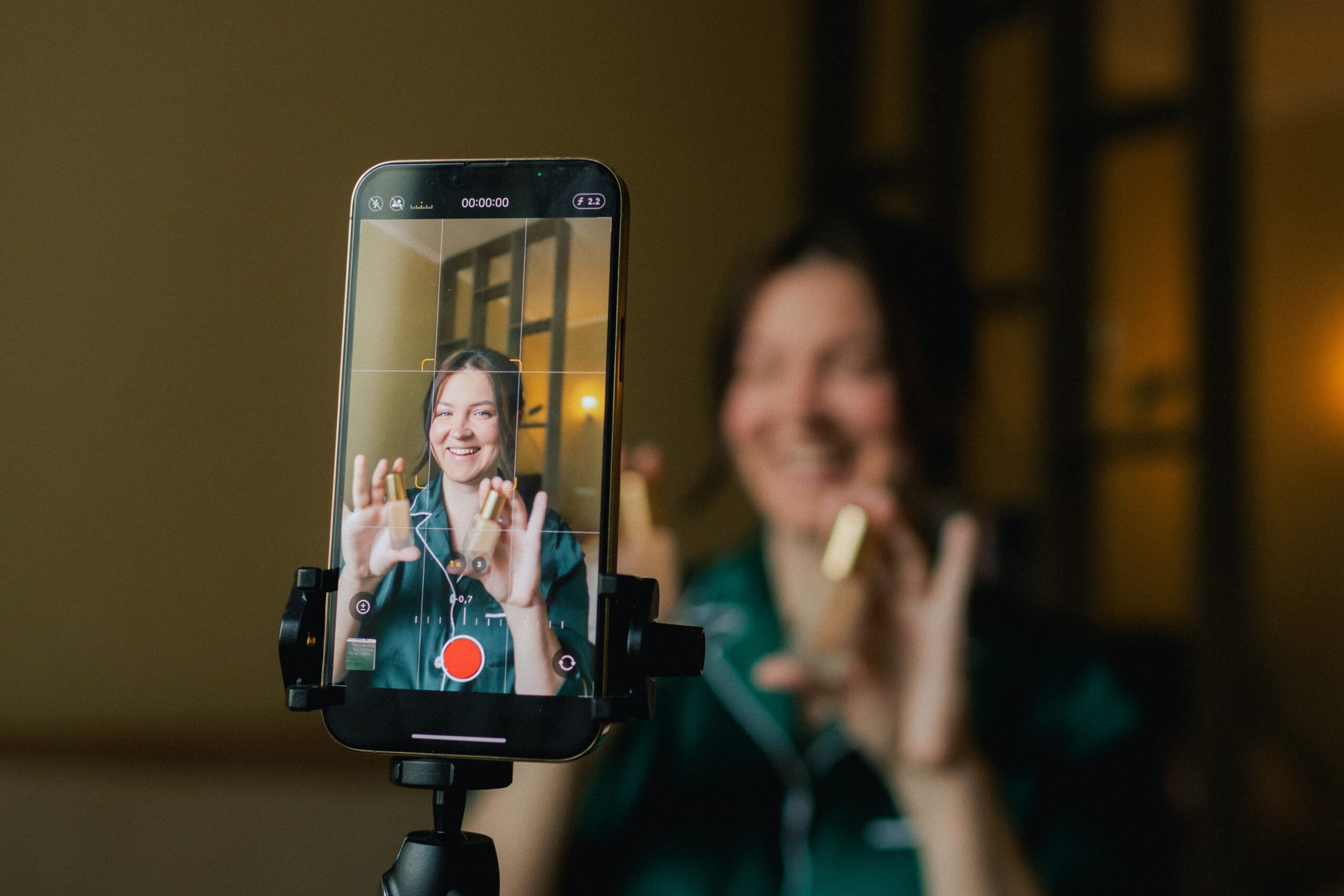 UGC em campanhas B2B: como integrar conteúdo autêntico e tráfego pago para gerar resultados reais 